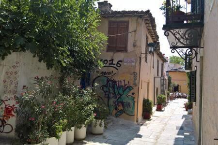 אתונה Under The Acropolis, Tiny Room, Big Terrace מראה חיצוני תמונה