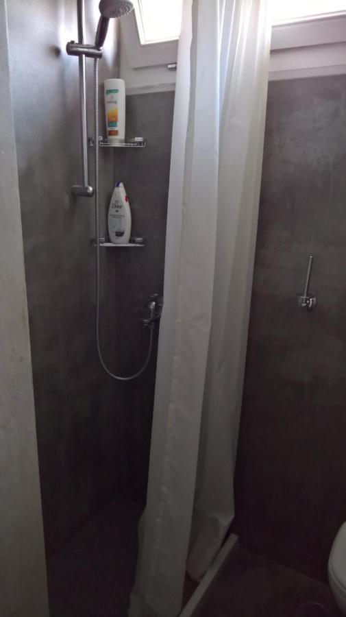 אתונה Under The Acropolis, Tiny Room, Big Terrace מראה חיצוני תמונה