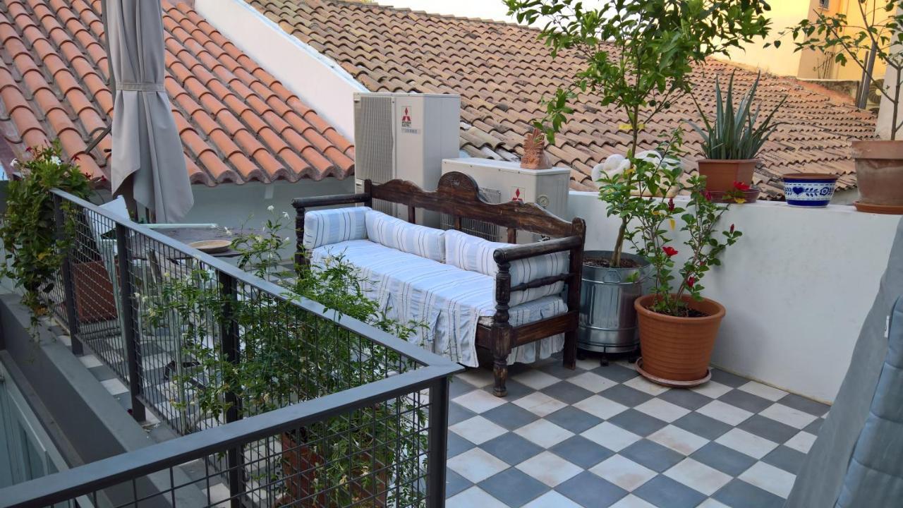 אתונה Under The Acropolis, Tiny Room, Big Terrace מראה חיצוני תמונה